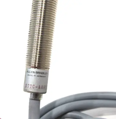 NEW ALLEN BRADLEY 872C-A4N12-A2 PROXIMITY SENSOR 872CA4N12A2