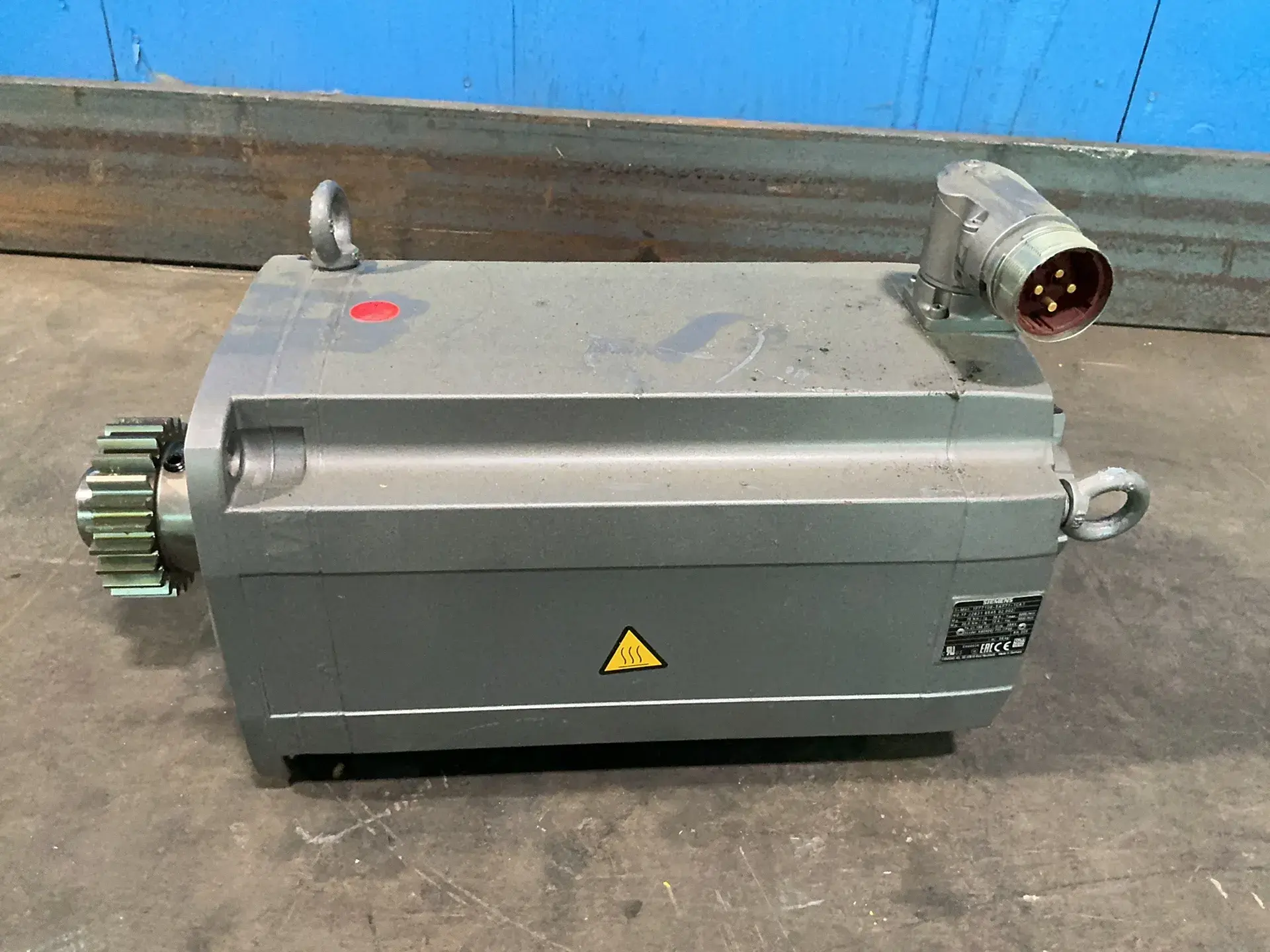 Used SIEMENS 1FT71085AF711CA1 Motors (misc) Ohio US | HGR 24 #1352704