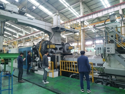 MITSUBISHI Heavy Duty Injection Molding Machine for Plastic Pallets, VIDEOS