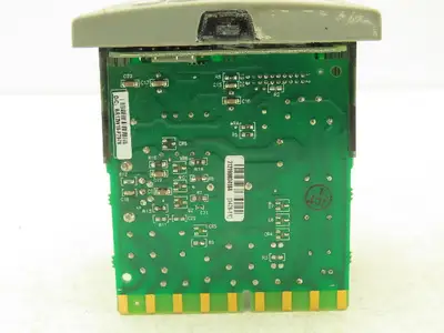 Honeywell DC2500-C0-0B00-200-00000-00-0 UDC2500 Temperature Controller Module