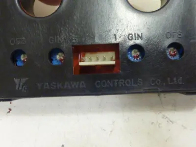 USED YASKAWA UND-300W/100