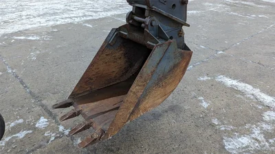 USED NEW HOLLAND 675E