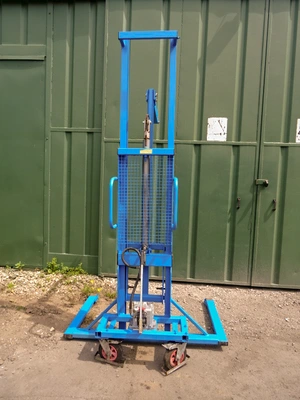 High Lift Mobile 280 Kilo Stirrer Crane -Type H28HC-63