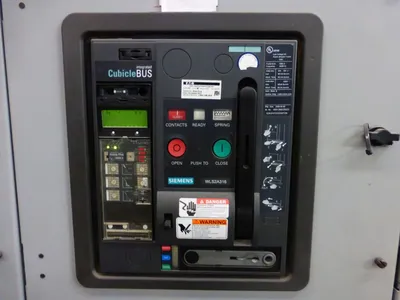 4000 Amp Siemens WL Switchgear, 7 Section, 4000/1600A Breakers,