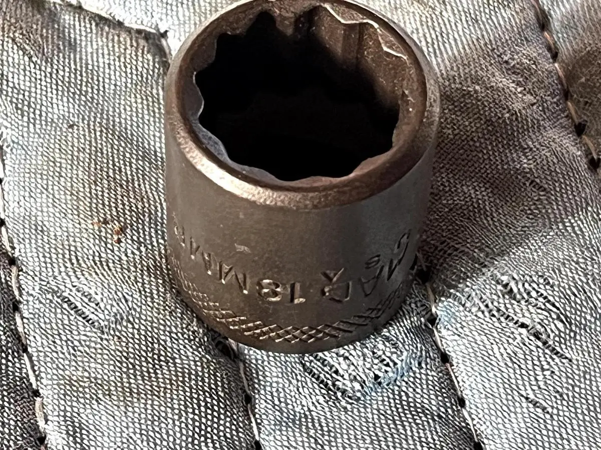 MAC TOOLS XP218MMR Metric 3/8" Drive 12 Point Shallow Impact Socket 18mm USA