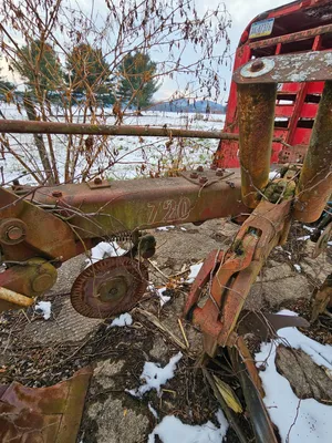 INTERNATIONAL 720 Plows | Iron Listing (12)