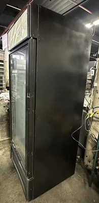 174-0212 True GDM-26 Self Contained Single Glass Door Cooler