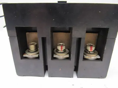Mitsubishi Electric NF225-G 120 Amp 3 Pole Circuit Breaker W/Auxiliary Switch