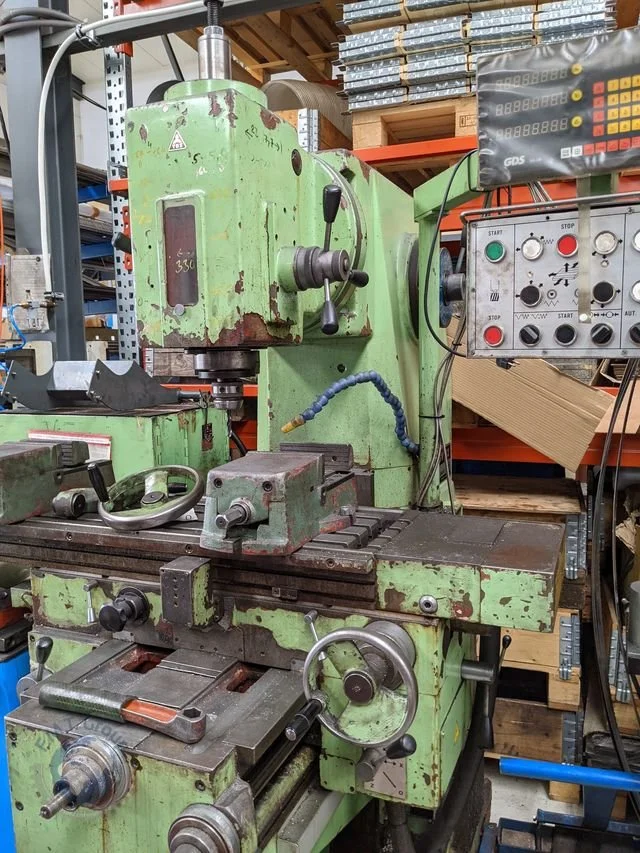 Used TOS FGV 32 Vertical Mills SK | F.M.T. Group s.r.o. #1246025