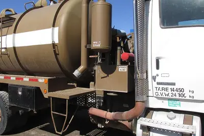 Used 2008 STERLING PRESVAC 3000 GAL Septic/Sewer/Vacuum Trucks Manitoba CA | Conquest Truck & Auto Sales #1421363