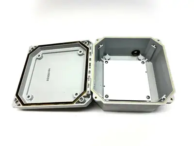 Used Wiegmann Continuous Hinge Two Screw Cover 6" x 6" x 4" Electrical Boxes Michigan US | Maverick Industrial Sales #1473736
