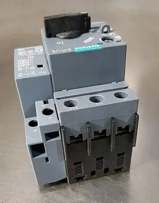 Siemens 3RV2111-0JA10 Circuit Breaker Loc4D1
