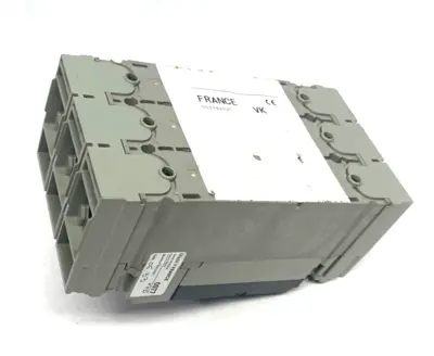 New | in-Stock Merlin Gerin Comp. Molded Case Circuit Breaker 3-Pole MINOR FACE DAMAGE Circuit Breakers Michigan US | Maverick Industrial Sales #1398676