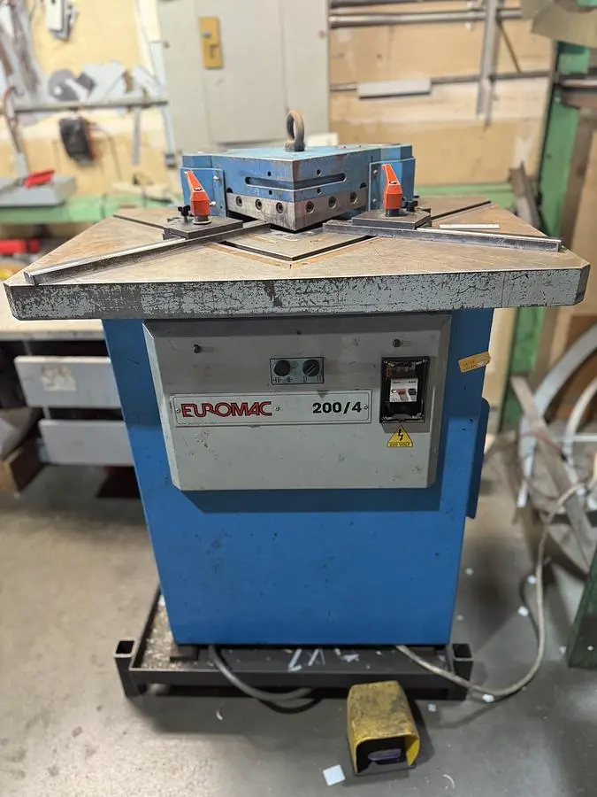 Euromac MDL 200/4 Power Corner Notcher