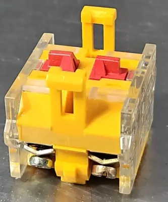 EAO 704.900.4 Circuit Breaker Relay 10 Amp loc4B10