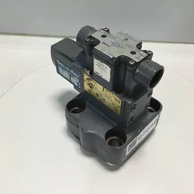USED SPERRY VICKERS DG4V32APLT10JAS310