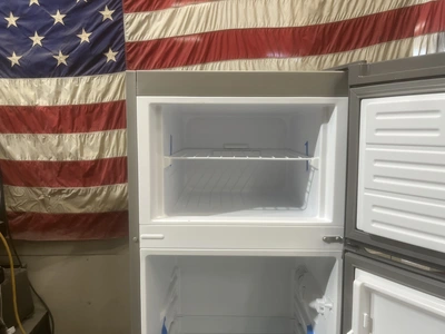 Used FRIGIDAIRE 7.5 CUBIC FEET Refrigerators Michigan US | Miedema Asset Management Group #1334895