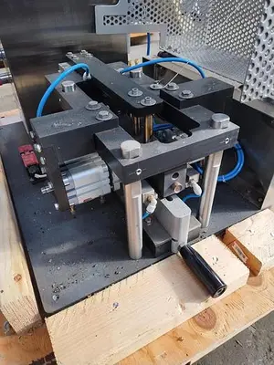 USED 2017 LAMEPLAST L