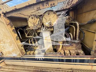 USED 1978 CATERPILLAR 245