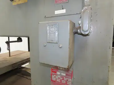 Doall 2612H Contourmatic 26" Vertical Bandsaw 5Hp 230/460V 3Ph Powerfeed