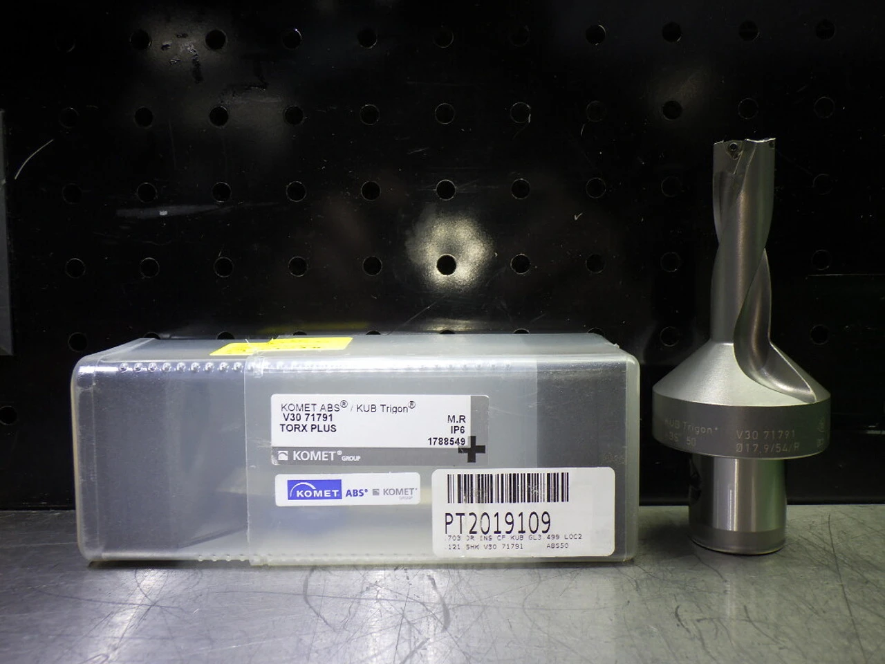 Komet ABS50 17.9mm Coolant Thru Indexable Drill V30 71791 (LOC2757B)