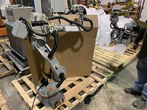 Used 2008 YASKAWA MOTOMAN YASKAWA MOTOMAN SSF2000 Robots Michigan US | RAB Industries, Inc. #183924