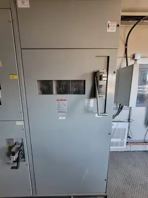 5kV Motor Control Center (MCC) Unit w/ (4) Breakers & (2) Load-Break Switches