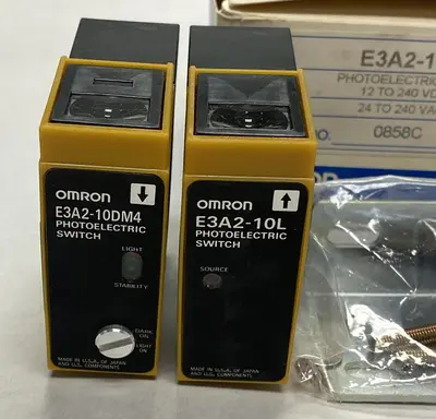 USED OMRON E3A2-10M4