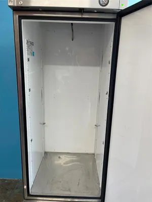 75-0259 True 27” Single Section Self Contained Reach-In Freezer T-23F