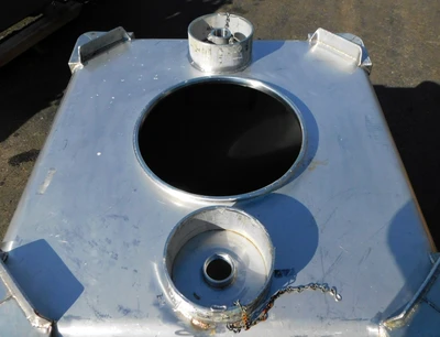 USED MUELLER 450 GALLON TOTE 450 GALLON