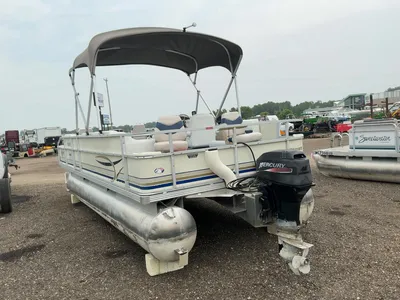Used 2003 CREST 22/24 OB FAMILY DL Boats (Misc) Michigan US | Miedema Asset Management Group #1320433