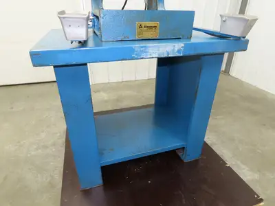 Acromark 630 Pneumatic Air Punch Press 3.5" Stroke 8" Throat 16x10"