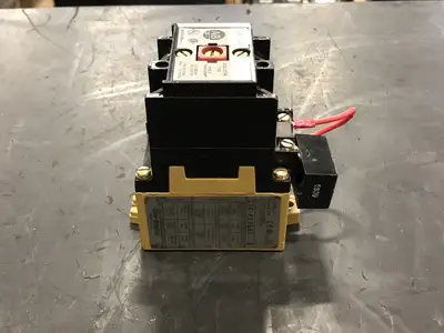 USED ALLEN-BRADLEY 700-P200A1
