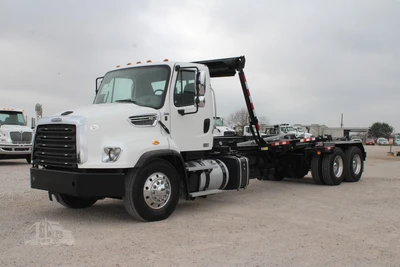 Used 2017 FREIGHTLINER 114SD Hooklifts & Roll-Offs Texas US | Roll Off Truck World #1491810