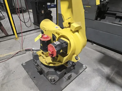 2012 Fanuc Robot R-2000i6 210FS Robotic Arm System w/ Camera System, Pallet Supports, Controllers,