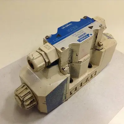 USED VICKERS DG4V56CMPLB640