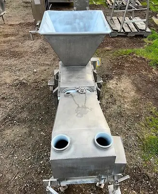 USED STAINLESS STEEL FABRICATION COMPANY 700