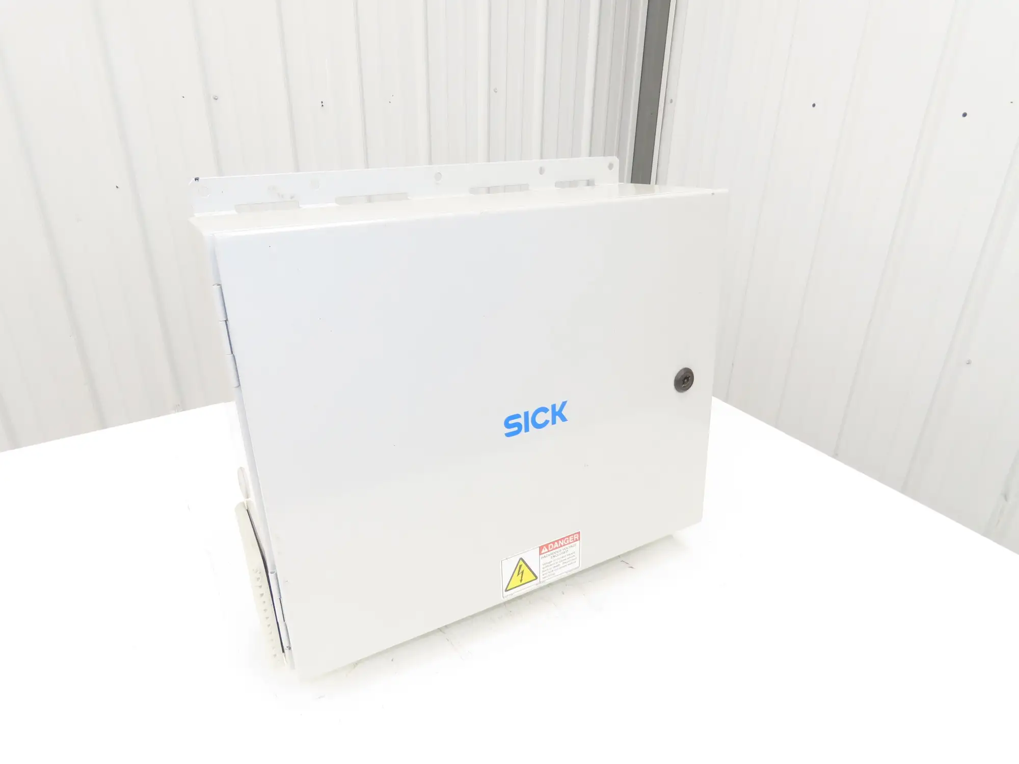 Sick MSC800-2120T00 System Controller Enclosure 19-1/2"x15-3/4"x6" 1056555 Empty