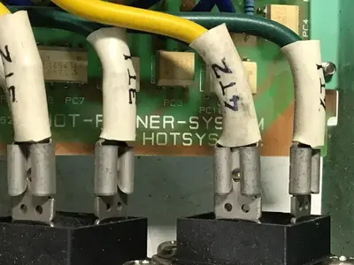 USED HOTSYS HOT-RUNNER SYSTEM