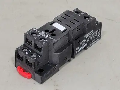 NEW SCHNEIDER ELECTRIC RPZF2
