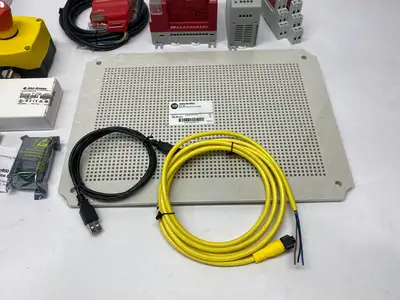 NEW ALLEN-BRADLEY SER. A GUARDMASTER SAFETY RELAY START. KIT
