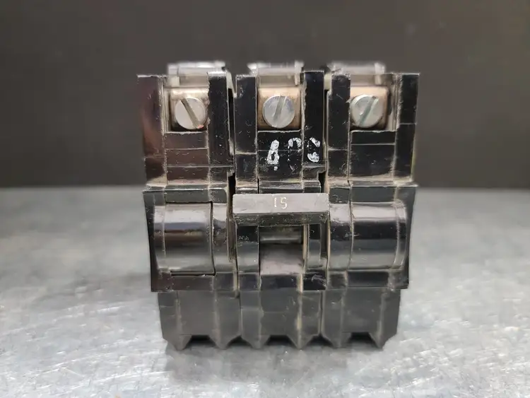 Used FEDERAL PIONEER NA315 Switchgears British Columbia CA | Lenmark #243833