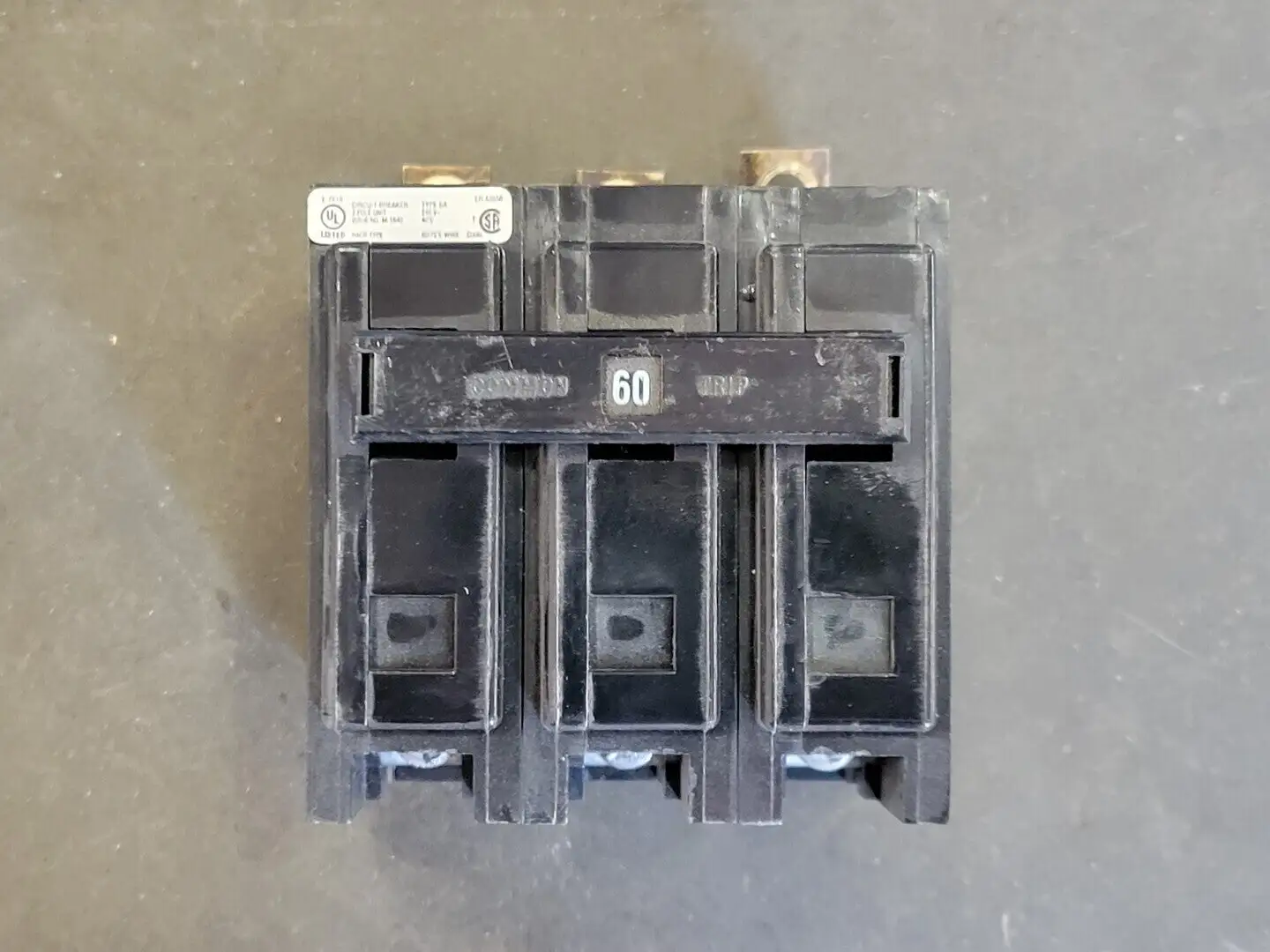 USED CUTLER-HAMMER BAB3060H