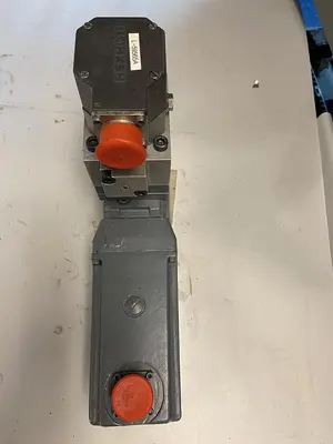 USED REXROTH 4WS2EM10-42/5B2ET315Z8BM-52