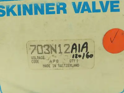 Honeywell Skinner 703N12A1A Solenoid Valve 2-Way NC 120V 5-250 PSI 1-1/4" NPT