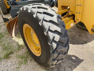 2015 John Deere 772GP
