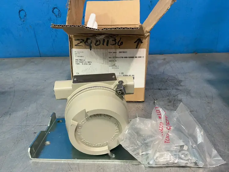 Used 2001 HONEYWELL STT3500EP000000MB0000000000001C Pressure Transmitters Ohio US | HGR 24 #1414150
