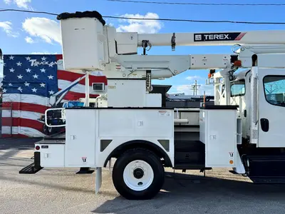 Used 2015 FREIGHTLINER M2 106 Tractors & Trailers Florida US | Truck and Van Outlet #1506283