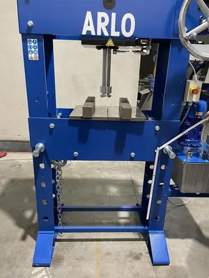 USED ARLO HP PRECISION PRESS 30 TON