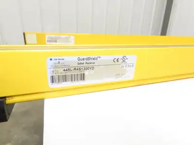 A-B GuardShield 445L-P2S1200YD Light Curtain Transmitter/Receiver Set 1200mm